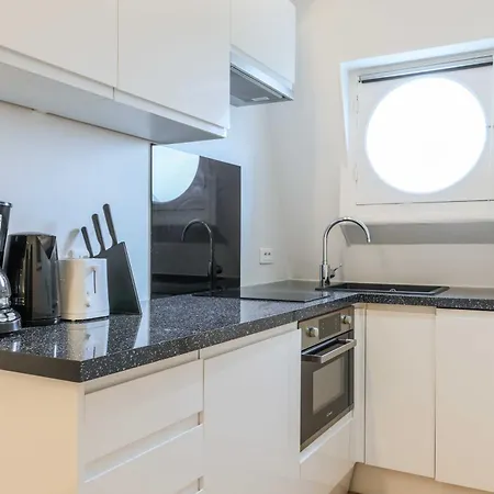 Elegant - 2p - Arc De Triomphe Paris